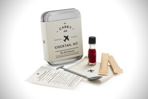 regali-per-viaggiatori-Carry-On-Cocktail-Kit