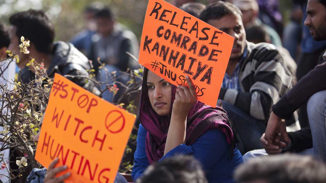 cosa succede nell'India di Modi: l'arresto di giovani studenti e la repressione del dissenso