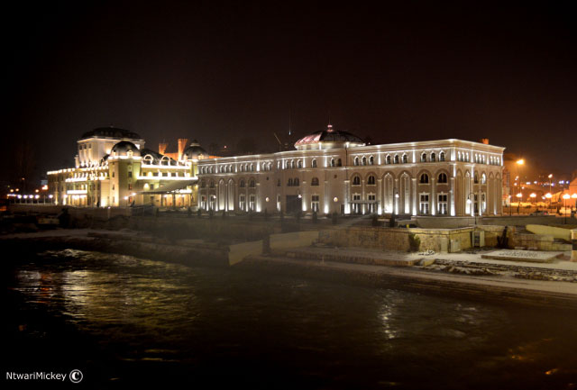 Skopje notte