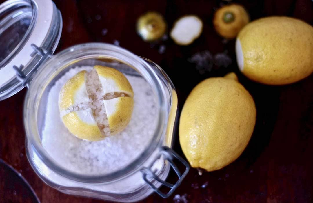 limoni sotto sale o limoni confit
